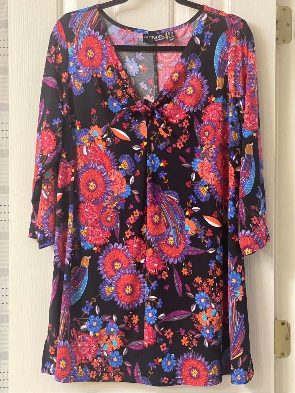 Attitudes by Renee Black Floral Tie-Front V-Neck 3/4 Sleeves Size 1X